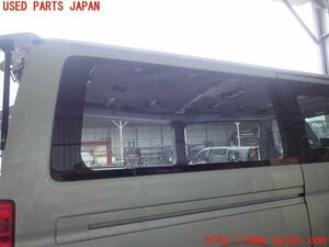 5UPJ-97361380]ハイエースバン200系(GDH201V)右クォーターガラス 中古