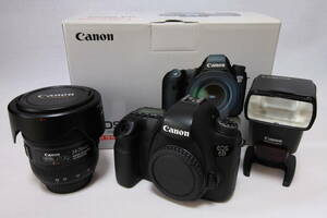 ★美品★キャノン CANON EOS 6D ・ EF24-70 F4L IS USMレンズキット + 430EX IIストロボ + メモリーカード + 付属品多数