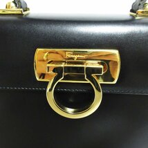 美品 Salvatore Ferragamo サルヴァトーレフェラガモ レザー ガンチーニ 2way ショルダーバッグ ハンドバッグ ブラック×ゴールド金具 ◆_画像8