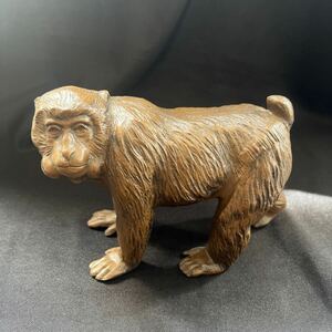 猿の置物　オブジェ インテリア 置物 動物 金属　723g 18×7×高さ11㎝