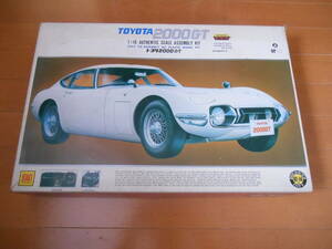 オオタキ　1/16 トヨタ2000GT モーターライズ