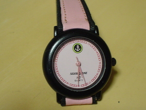 珍品　デザイン　錨マーク　ＳＩＬＶＥＲ　ＳＴＯＮＥ　女性用腕時計　ピンク　ジャンク品