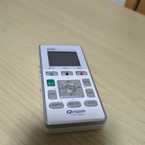 Qriom YVR-R500 ホワイト ICレコーダー ボイスレコーダー ラジオ付 ジャンクの画像1