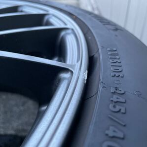 【美品】エンケイ PFM1 18インチ8.5J オフセット+45 PCD 114.3 5穴 タイヤ 245/40R18 2022年製造の画像8