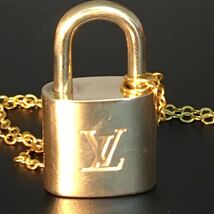 ルイヴィトン 南京錠 パドロック LOUIS VUITTON カデナ 鍵 ルイ ヴィトン ロック 超 美品 綺麗　CHANELシャネルHERMESエルメス coach 314_画像1