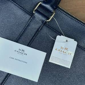 ◆モデル出品◆新品 COACH ペリー メトロポリタン クロスグレインレザー 2WAY ビジネス トート 大容量バッグ 紺 定価10万円 ＋ベルト付の画像3