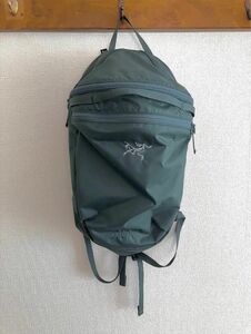 【美品】Arc'teryx HELIAD 15L BACKPACK BOXCAR グリーン アークテリクス ヒリアド バックパック