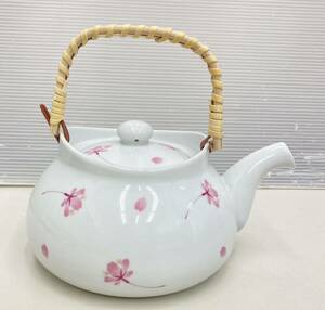 AK@ 美品 陶器 急須 茶器 ステンレス茶こし付き 桜舞柄 