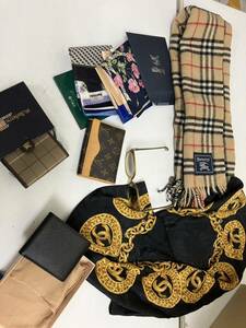 財布　スカーフ　サングラス BURBERRY CHANEL ルイヴィトン　まとめ