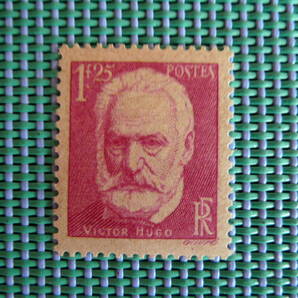 フランス １９３５年  50年祭 Victor Hugo (1802-1885) １種切手未使用 NHの画像1