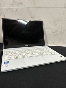 【ジャンク品】 富士通 FUJITSU LIFEBOOK SH54/J R2x00925 パソコン PC ノートパソコン 白 バッテリー無し Windows Intel 通電確認済み