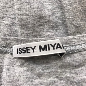 2382 【 ISSEY MIYAKE イッセイミヤケ 日本製】 半袖プルオーバー  サイズ：３ 色：グレーの画像7