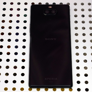 [美品] au SONY Xperia8 SOV42 黒 未使用 ACアダプター 未使用ヘッドフォンの画像3