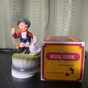 MUSICAL FIGURINE ビンテージ インテリア 陶器 置物 レトロ 日本製　未使用品
