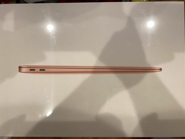 Apple M1チップ搭載13インチMacBook Air