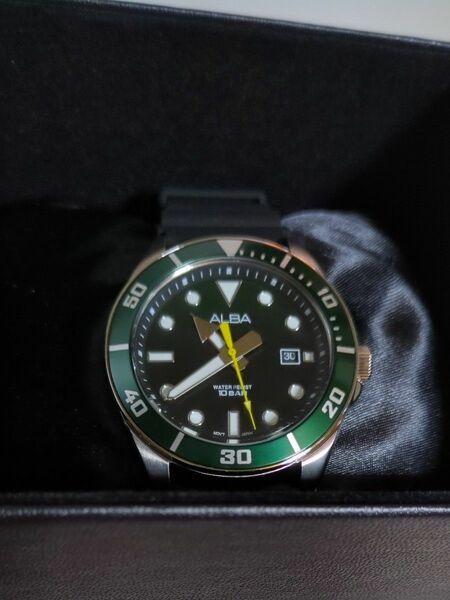 セイコーALBA 　防水 スポーティ ラバーベルト 腕時計（本体のみ）