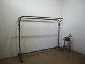 taP0115* maximum H184cm×W150cm* Vintage * large old iron made. iron pipe hanger * industry series coat Western-style clothes .. signboard hanger rack U garden 