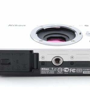 ニコン Nikon 1 J1 + 10-30mm レンズキット 取扱説明書 元箱付 《 SDカード＆iPhone転送ケーブル付 》 D240208102-240207の画像5