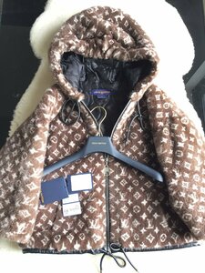  prompt decision new same tag attaching regular price 2,095,500 jpy Louis Vuitton LOUIS VUITTON total monogram pattern mink fur fur coat *34 size 