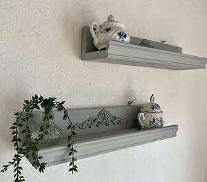 Art hand Auction Shipping included Handmade with pushpins!! Antique wall shelf Antique gray shelf Wooden molding, handmade works, furniture, Chair, shelf, bookshelf, shelf