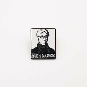 【ピンバッジ】坂本龍一 SAKAMOTO RYUICHI YMO デニム・革ジャン・ジーンズに相性抜群！古着・洋服のリメイクに！ピンズ