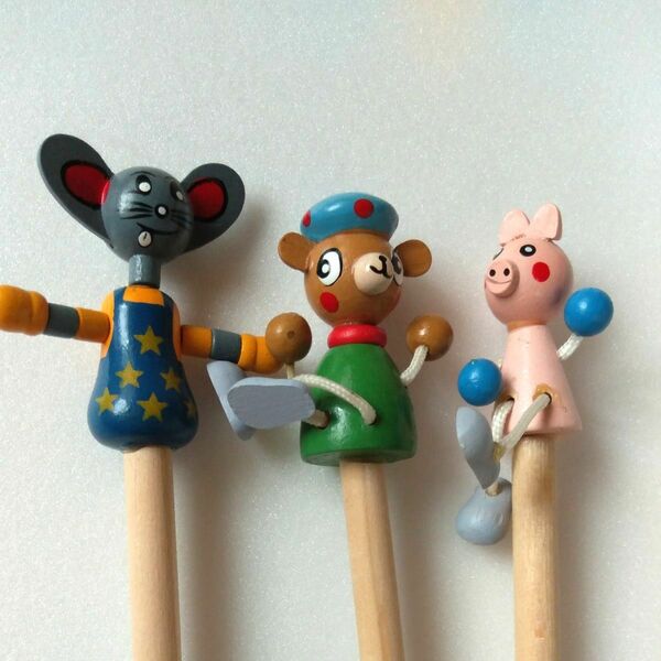 チェコ　木製　鉛筆　3本セット　人形　動物　アニマル　かわいい　カラフル　インテリア　