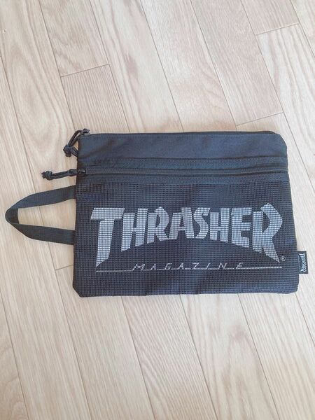 THRASHER クラッチバッグ