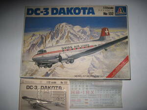 イタレリ 1/72　ダグラス DC-3 ダコタ