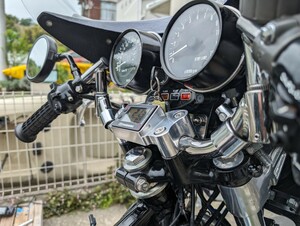 Ｚ１Ｚ2FXＭＫＧＴＧＳＣＢヨシムラプログレス２ハンドルクランプケースシルバー蝶々タイプマルチメーター油温計bＶ1085