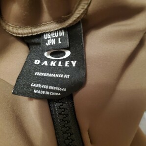 ◆カーキ◆中古◆春秋◆Lサイズ◆オークリー◆OAKLEY◆フードジャケットの画像3