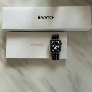 AppleWatch SE 44mm セルラーモデル MKT33J/Aの画像1