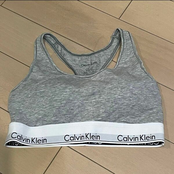 【新品未使用】Calvin Klein カルバンクライン　ライトリー ラインド