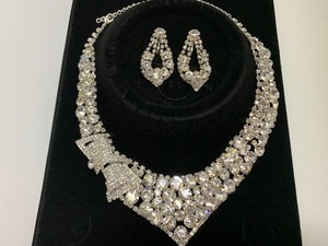  ribbon ... stylish rhinestone . gorgeous . necklace + swaying earrings 
