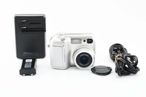 ★良品★ニコン Nikon Coolpix E885 シルバー コンパクトデジタルカメラ L300#2851