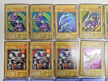 074Z247★【中古品】遊戯王OCG 初期 カード まとめ 17枚セット 青眼の白龍/カオスソルジャー/ブラックマジシャン/暗黒騎士ガイア 他_画像2