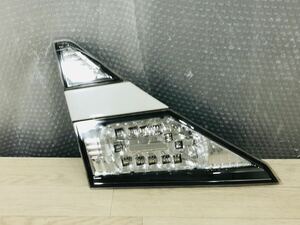 ジャンク ヴェルファイア ANH20W 純正 フィニッシャーランプ 左 内側 テールランプ テールライト KOITO 58-35 刻印『5』 LED 管理2401327