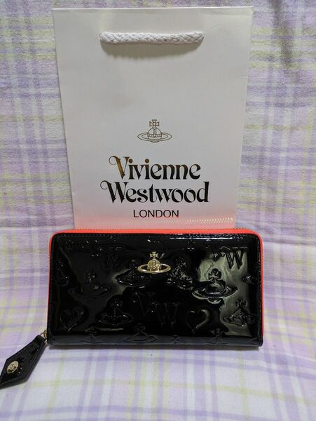 ★未使用　Vivienne Westwood 長財布 ラウンドファスナー　ブラック　エナメル★