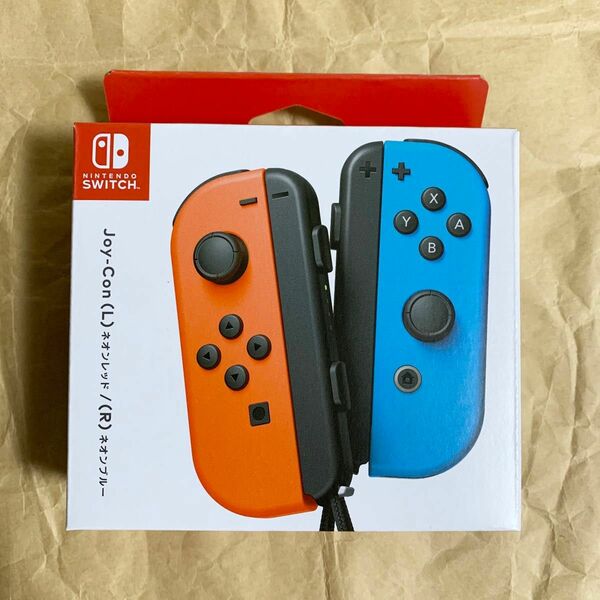 Nintendo Switch Joy-Con　ネオンレッド　ブルー