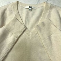 《良品◎》UNIQLO ユニクロ★上質カシミヤ100％*Vネックニット*セーター*アイボリー*サイズS(LW1337)◆S60_画像3