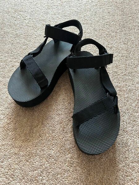 Teva FLATFORM UNIVERSAL 23cm