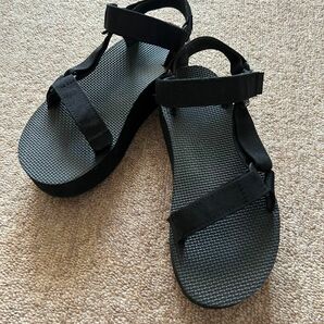 Teva FLATFORM UNIVERSAL 23cm