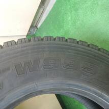 *送料無料* バリ溝！23年！9.5分★トラック タイヤ 245/70R19.5 136/134J スタッドレス ブリヂストン W999 19.5インチ★4042410KMスタ_画像6