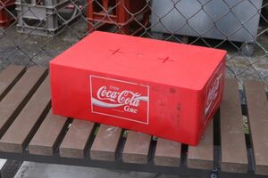 ②昭和レトロ Coca-Cola コカコーラ enjoy 踏み台 踏台 プラスチック オブジェ ディスプレイ ビンテージ AP0606*