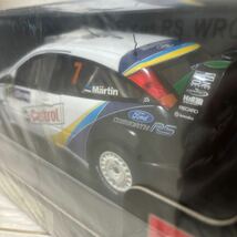 1/18 サンスター Sun Star Ford Focus RS WRC Rallye Monte Carlo 2004 Castrol #7(ホワイト×ブルー×イエロー) メタル製_画像3