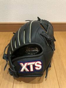 野球グローブ　XTS 右利き用