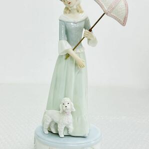 I♪ 音出し確認済み Demain ドマン オルゴール 陶器人形 約27cm ラブストーリー 西洋人形 置物 女性の画像1
