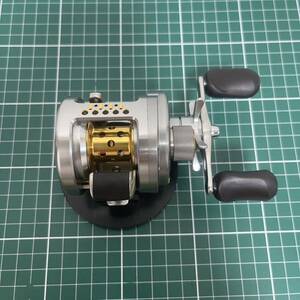 SHIMANO 綺麗 シマノ カルカッタコンクエスト DC100 右ハンドル 04カルカッタ (田辺哲男 伊藤巧 ノリーズ クリスタルS 