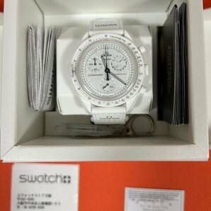 Snoopy x OMEGA x Swatch BIOCERAMIC MoonSwatch Whiteの画像2