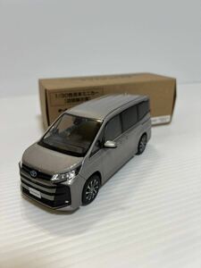 ◆トヨタ 新型ノア1/30ミニカー カラーサンプル 非売品◆