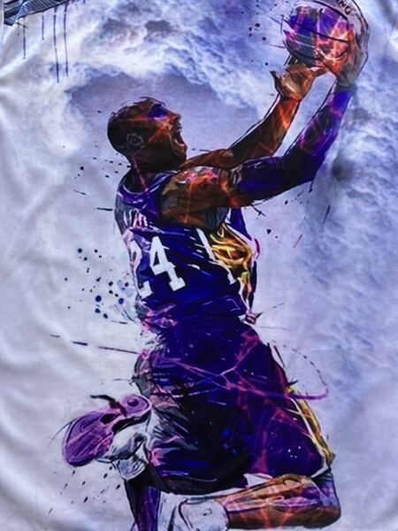 【新品】 NBA コービー・ブライアント LAKERS シャツ 美品 ユニフォーム Tシャツ ロサンゼルス・レイカーズ ジョーダン カリー レブロン